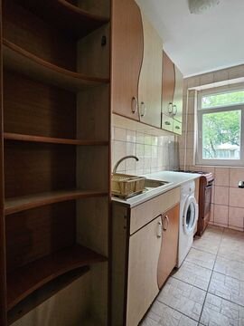 Drumul Taberei, 3 minute metrou Romancierilor.